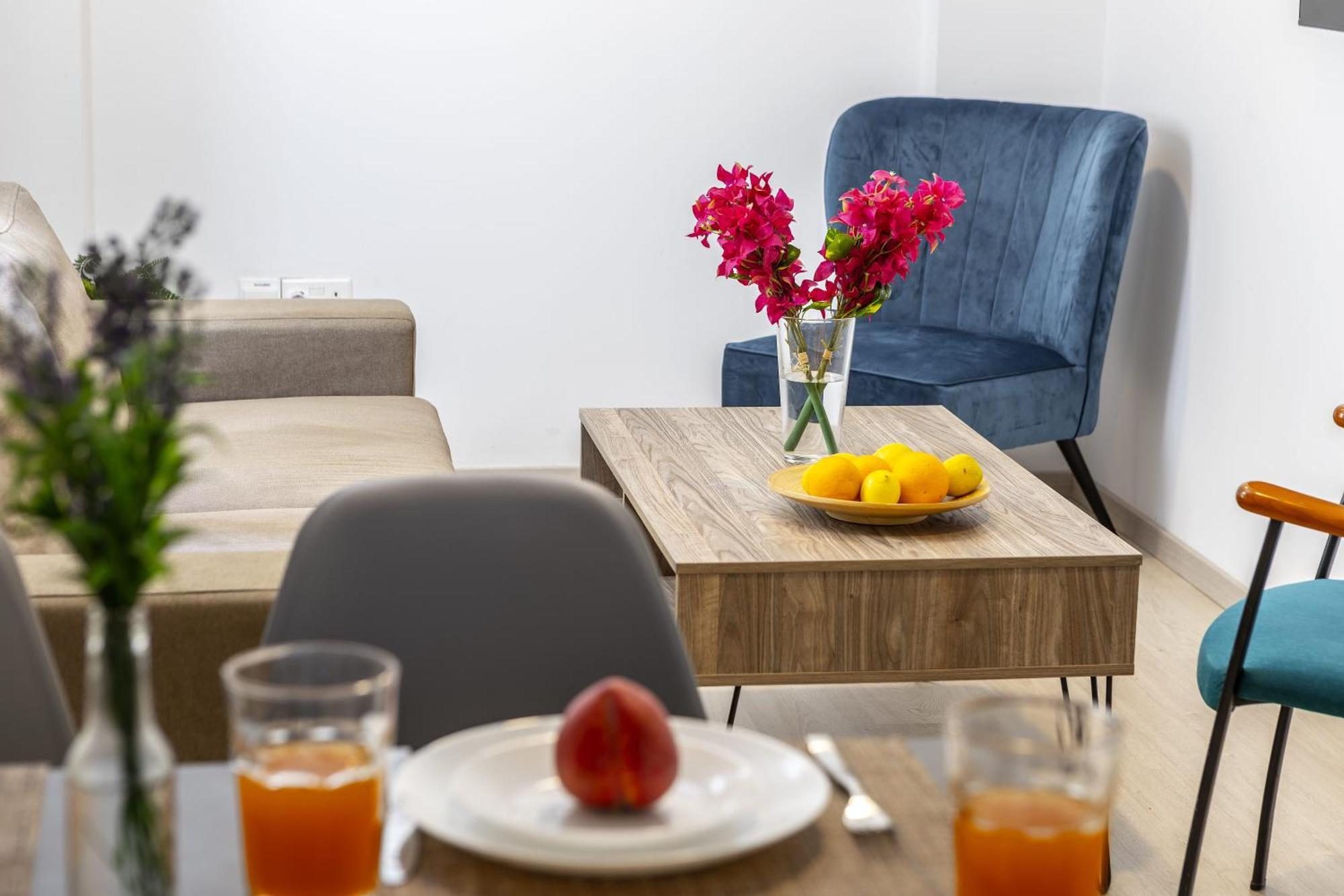 C-Premium Apts 100M From Beach And City Centre Ларнака Екстер'єр фото