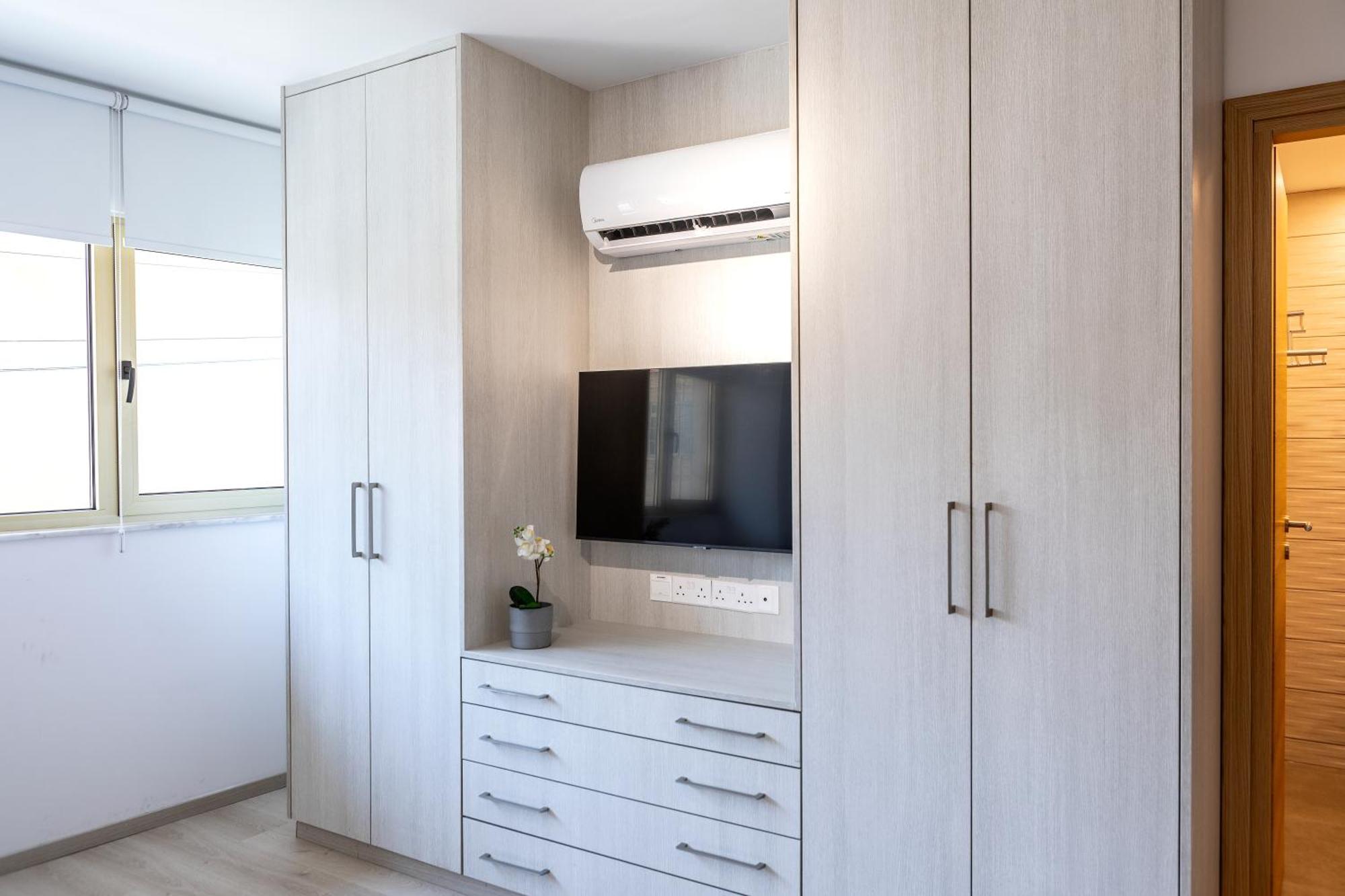 C-Premium Apts 100M From Beach And City Centre Ларнака Екстер'єр фото