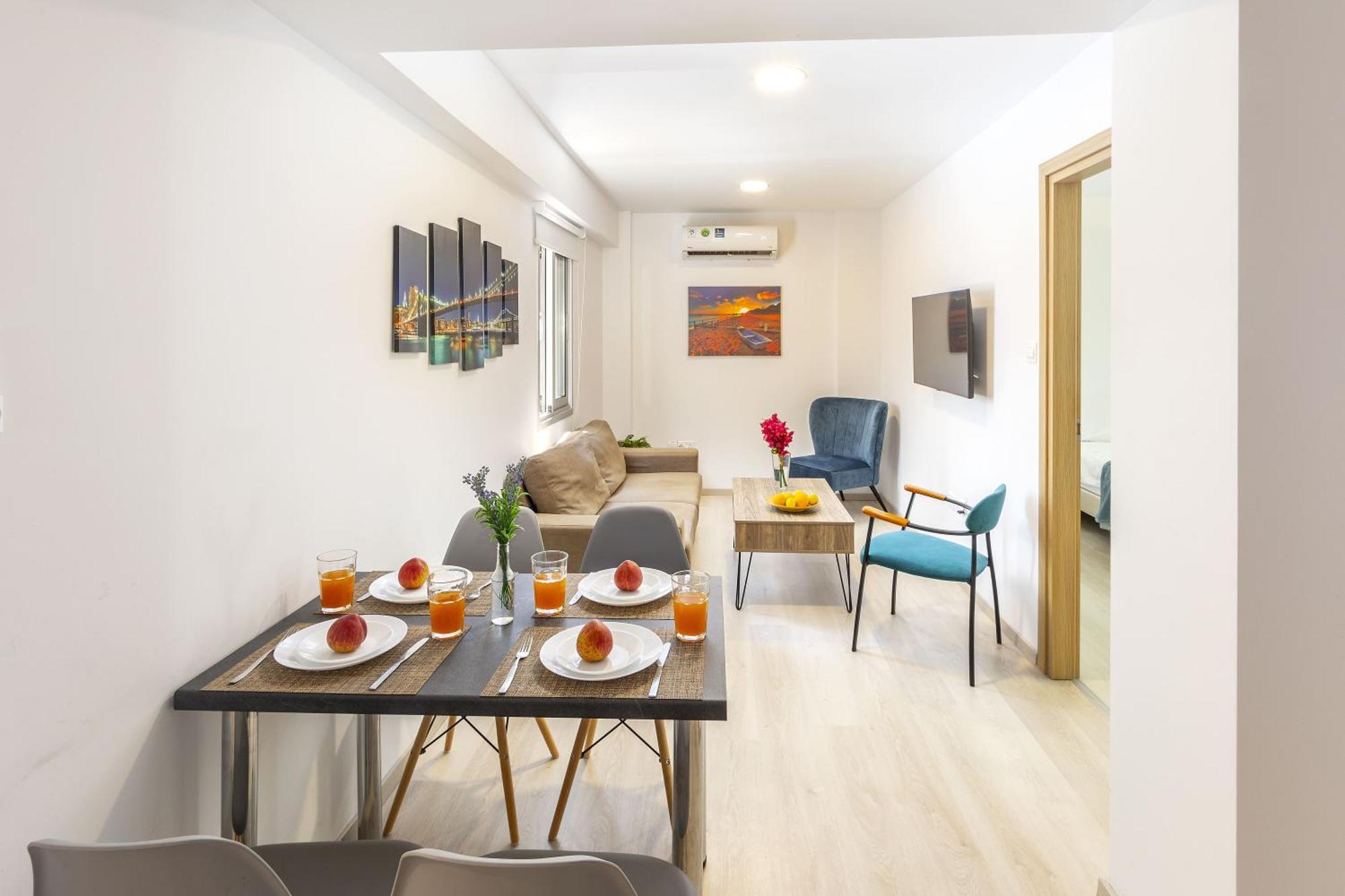 C-Premium Apts 100M From Beach And City Centre Ларнака Екстер'єр фото