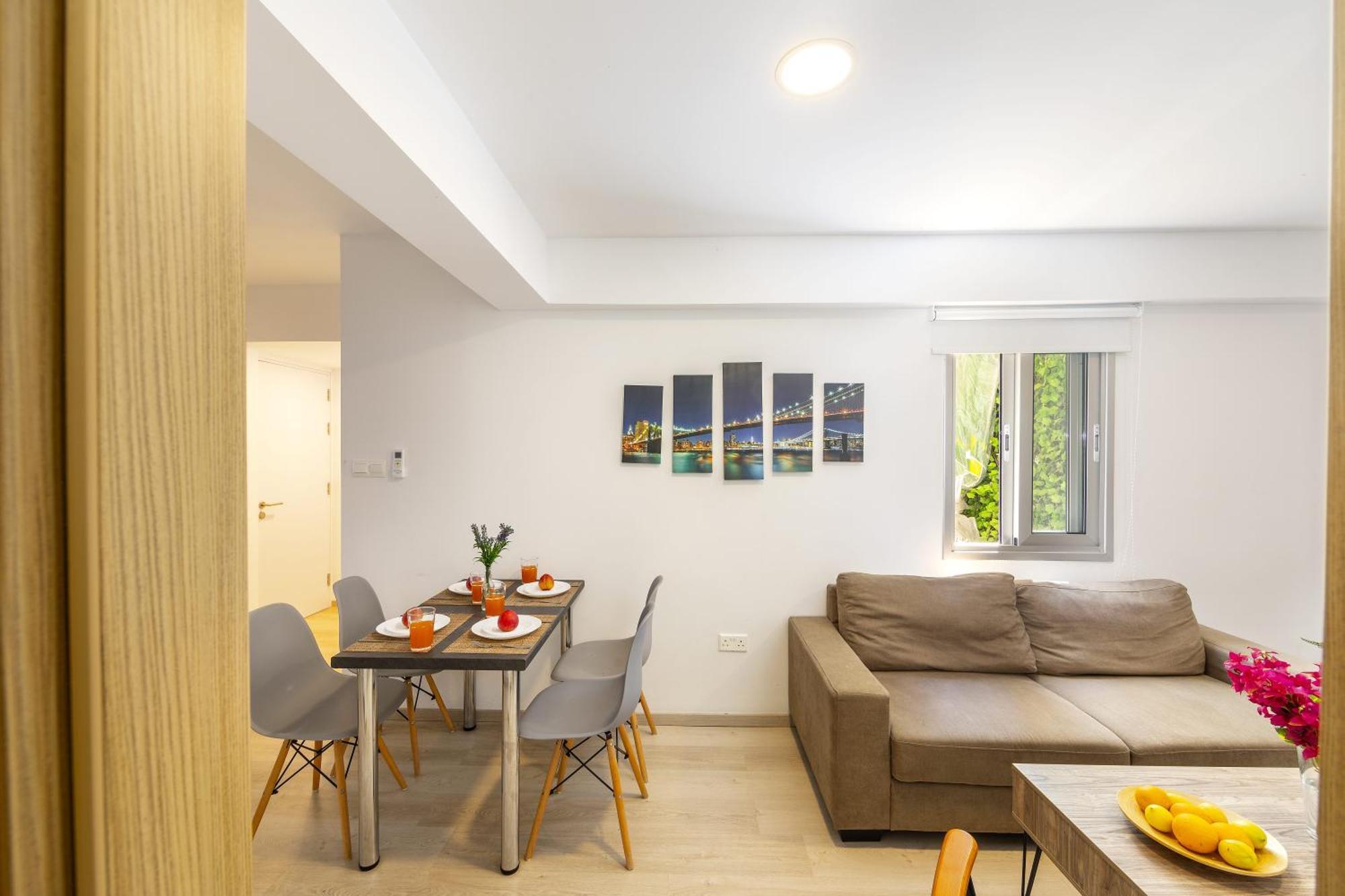 C-Premium Apts 100M From Beach And City Centre Ларнака Екстер'єр фото