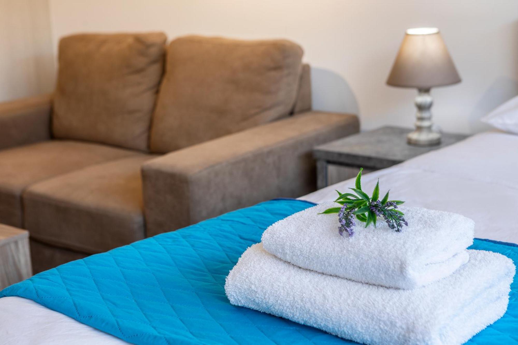 C-Premium Apts 100M From Beach And City Centre Ларнака Екстер'єр фото