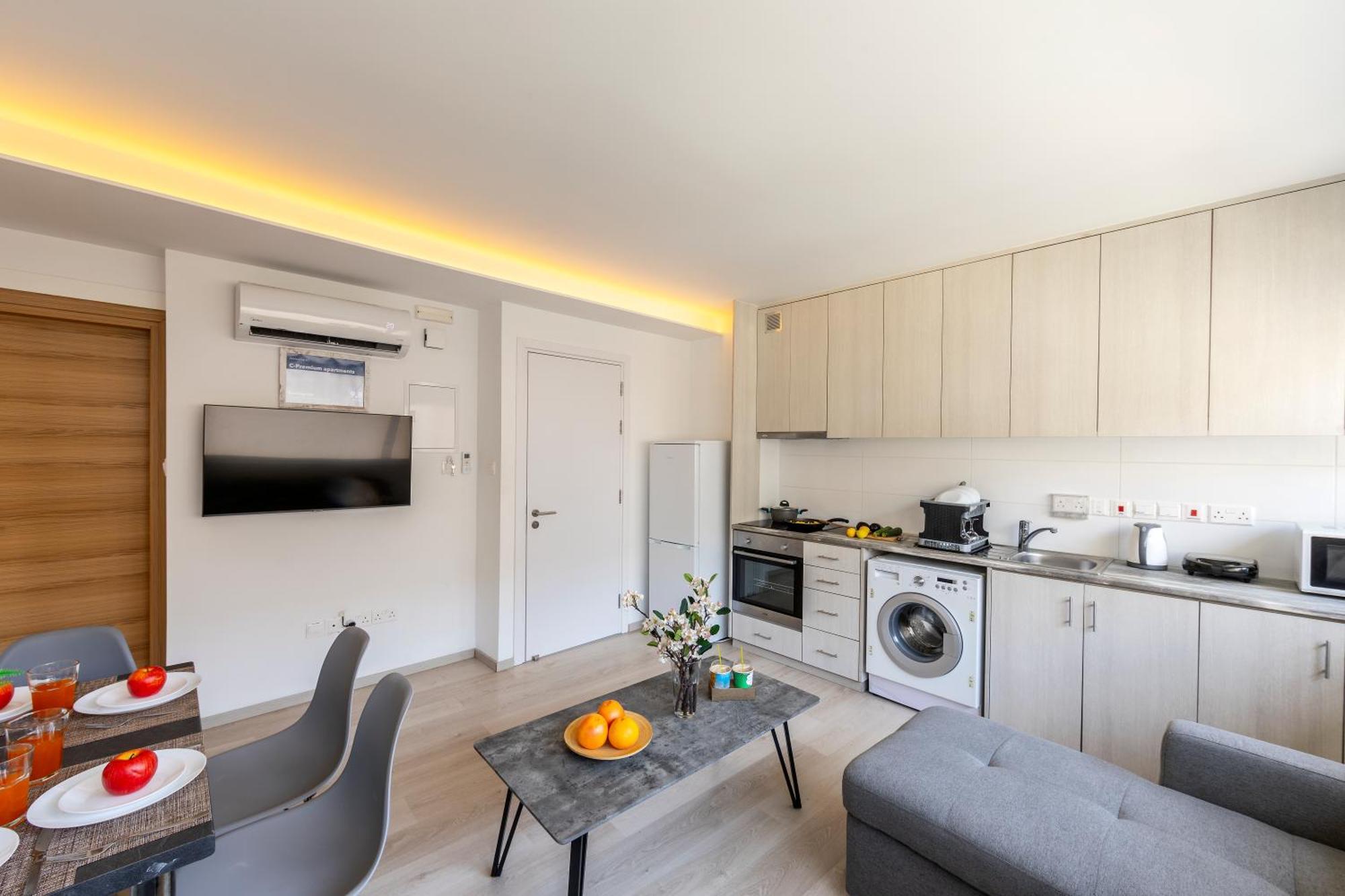 C-Premium Apts 100M From Beach And City Centre Ларнака Екстер'єр фото