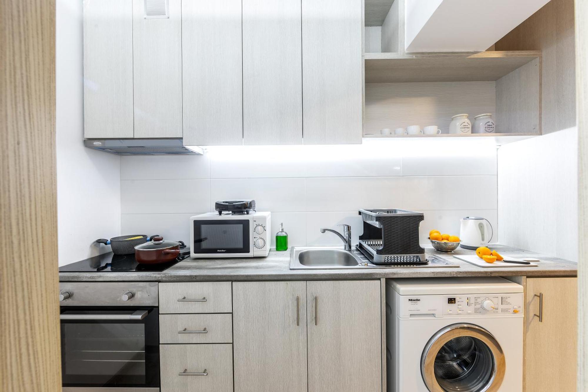 C-Premium Apts 100M From Beach And City Centre Ларнака Екстер'єр фото